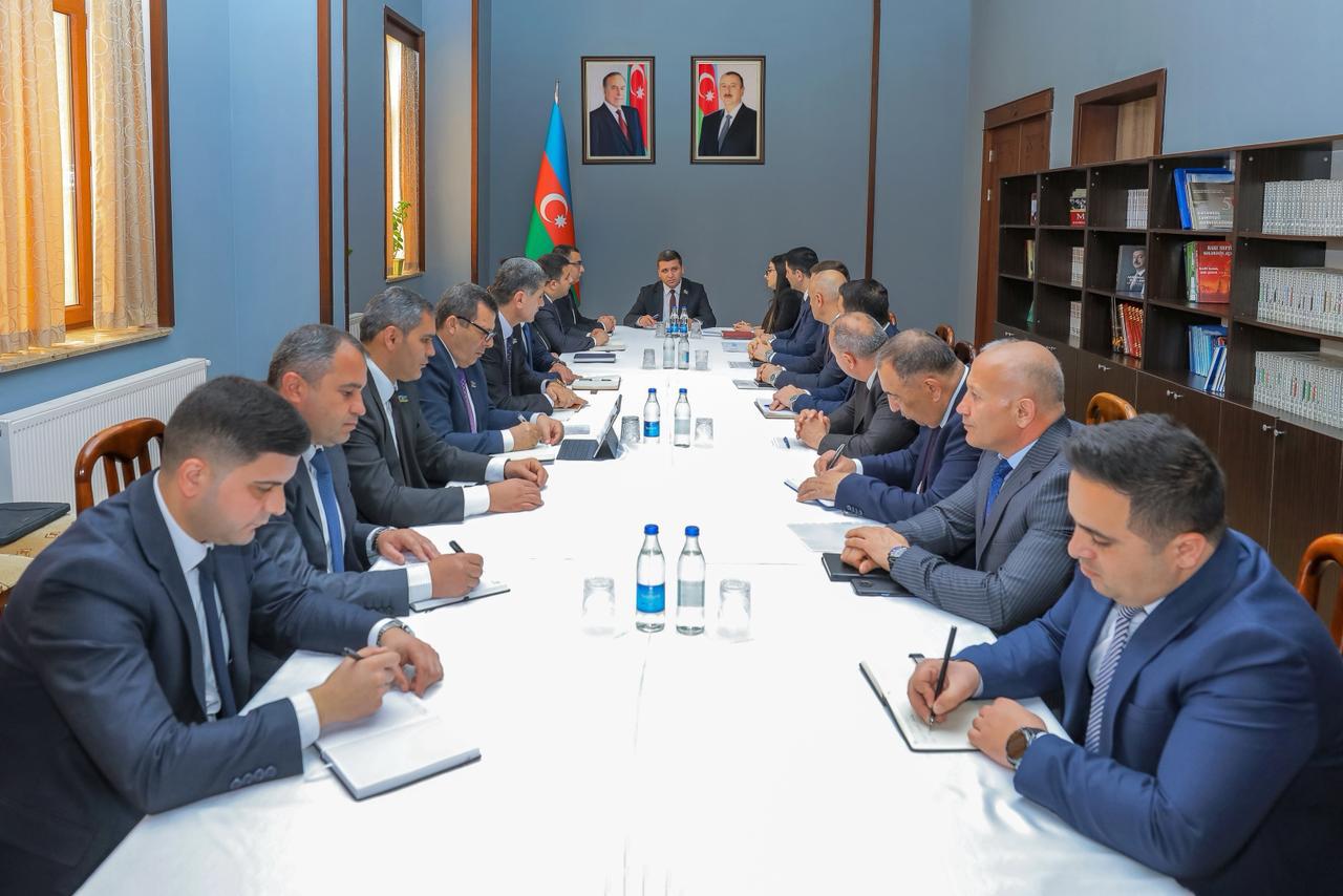 Ali Məclisin komitə iclasında Nazirlər Kabinetinin hesabatı müzakirə olunub