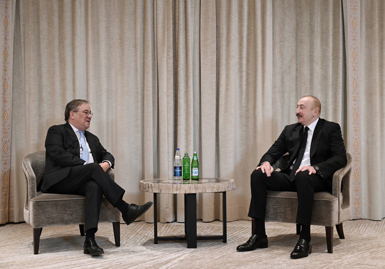 Prezident İlham Əliyev Münxendə Bundestaqın xarici siyasət komitəsinin sədri ilə görüşüb